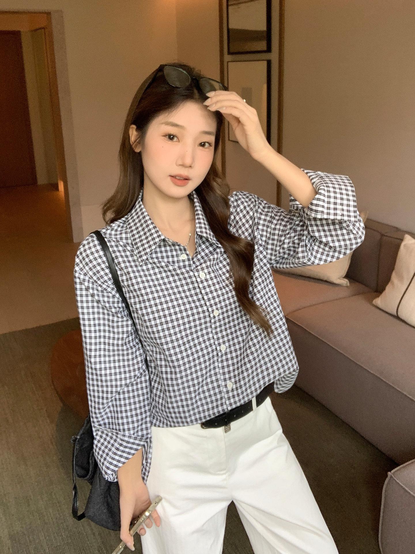 

Black and White Checkered Contrast Polo Neck Embroidered Long Sleeve Shirt Women s Autumn Bottom Shirt Loose Single-breasted Top S