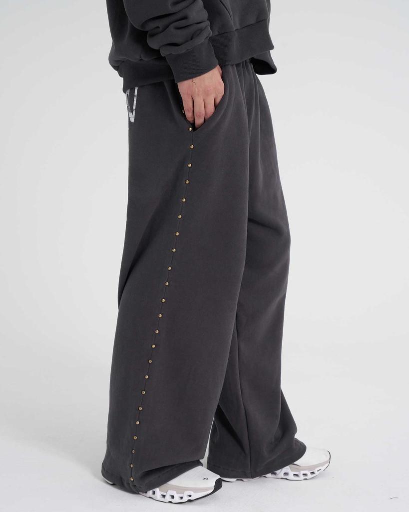 TENER Tn Logo And Gold Stud Wide Double-Fleece Pants Charcoal