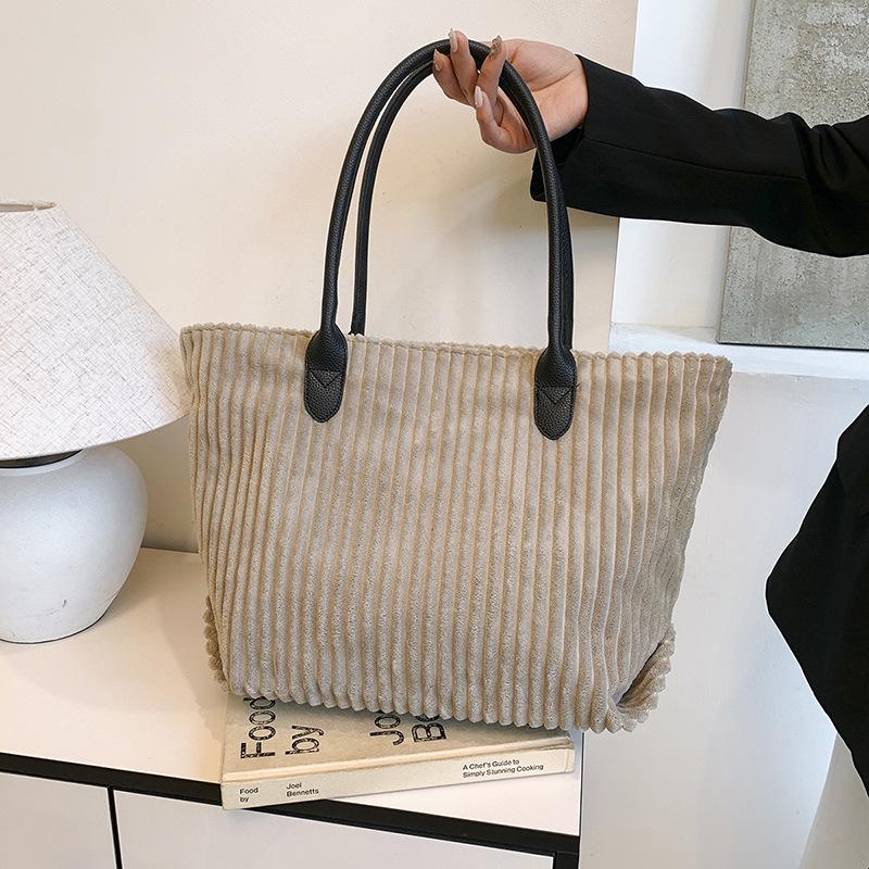 

Women’s Large Capacity Corduroy Shoulder Bag - 2025 Autumn/Winter Versatile Tote for Fashion and Commute. One Size
