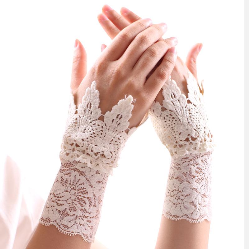 Women's Summer Lace Wrist Covers with Hollow-Out Sleeves for Tattoos and Scars