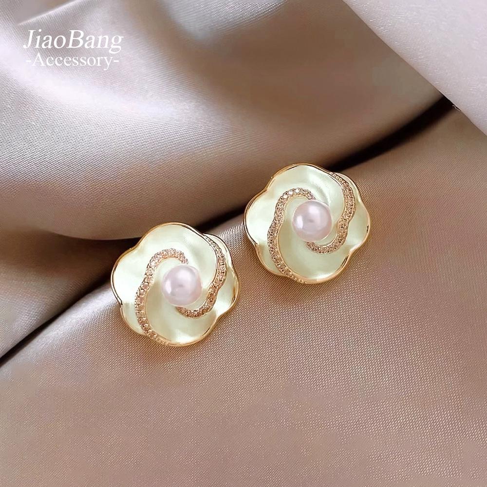 High-Grade Green Floral Pearl Earrings - Silver Needle Lily of the Valley and Tulip Design