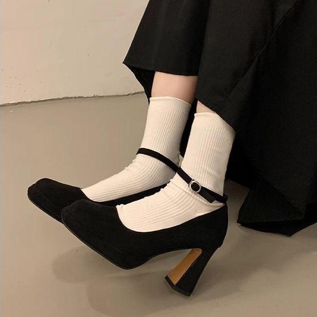 Internet celebrity shallow mouth single shoes French Mary Jane shoes 2025 spring and autumn word with waterproof table black thick heel high heels wo