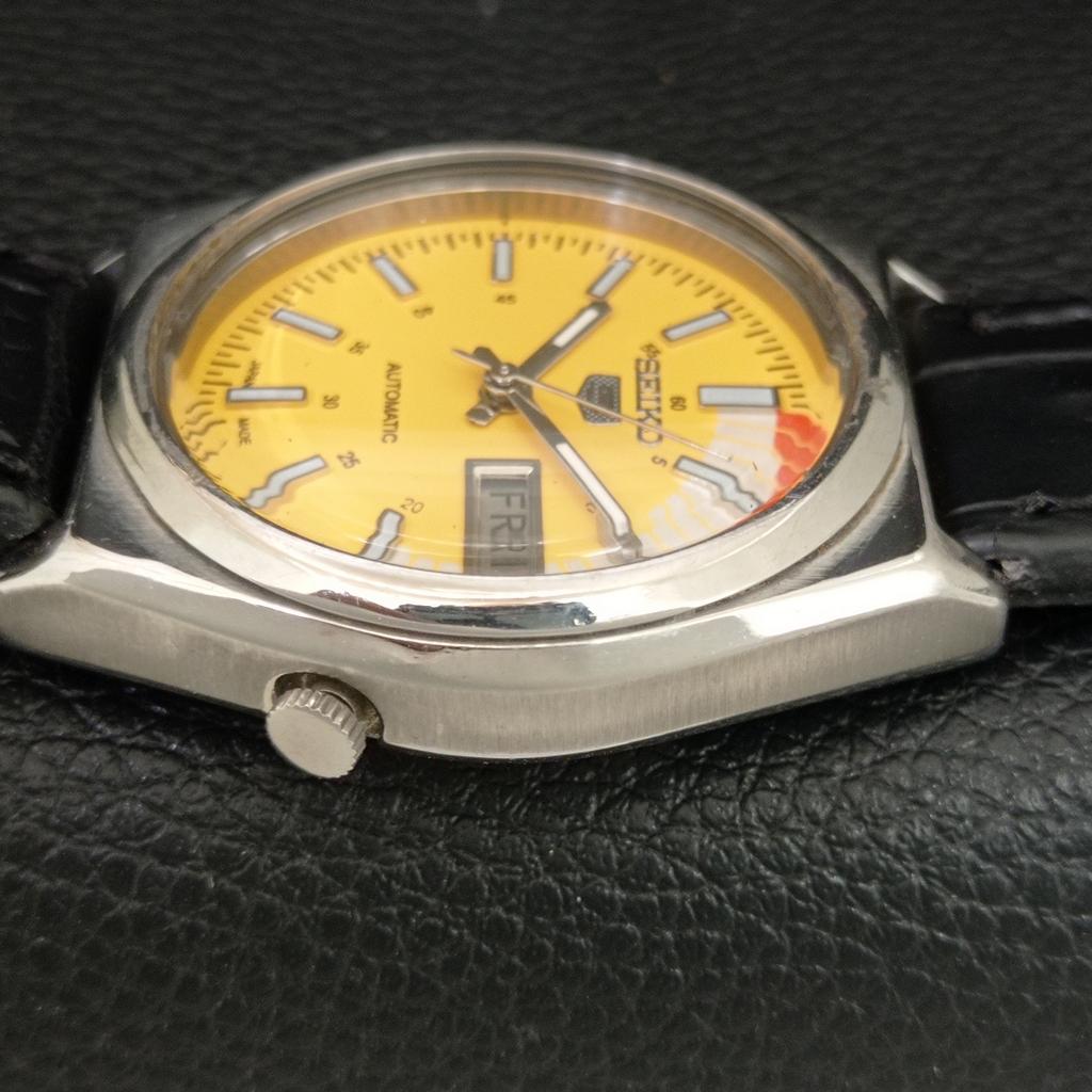 VINTAGE SEIKO 5 AUTOMATIC 7019A JAPAN MENS YELLOW COLOR DIAL WATCH A708555-1