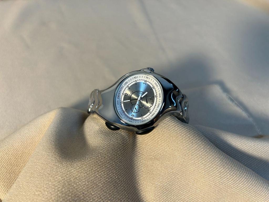 Reloj Y2K Millennium con Forma Especial Retorcida Estilo Reloj Retro de Nicho