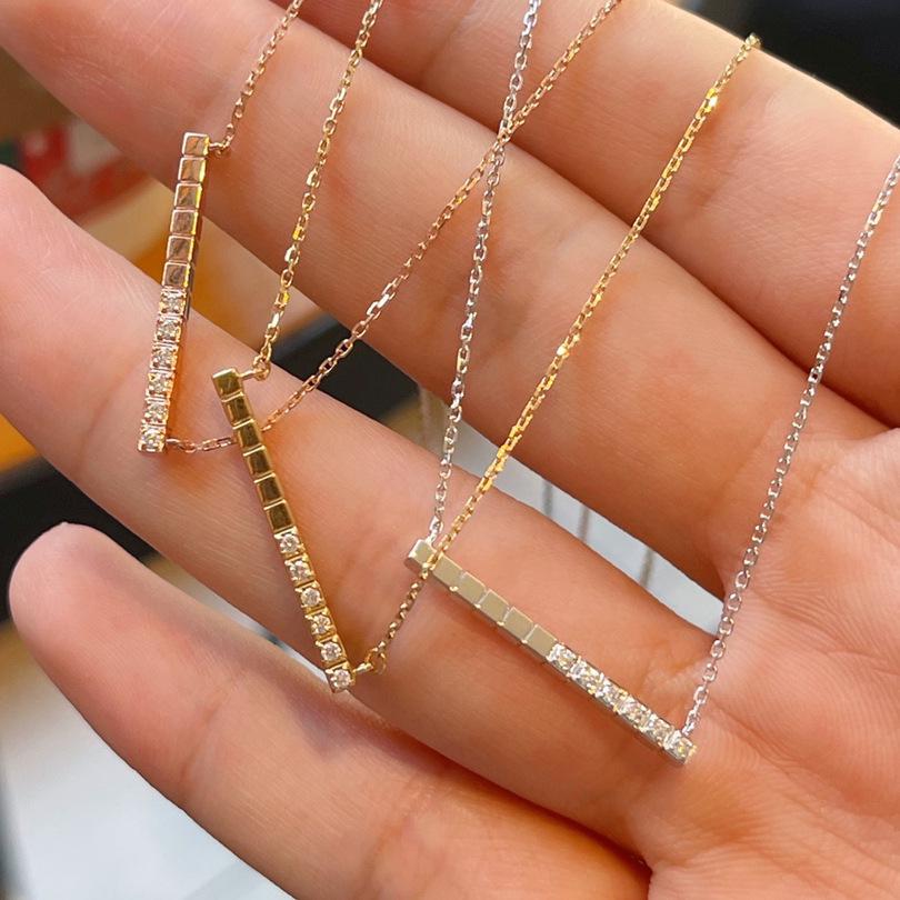 

Gold-Plated S925 Sterling Silver Long Strip Pendant Necklace with Diamond-Set, Niche Design, High-End Clavicle Chain 925 Silver