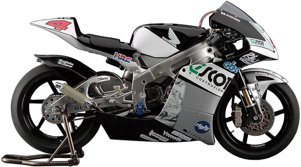 Hasegawa 1/12 Scale Scott Racing Team Honda NSR250RW 2009 WGP250 Champion Plastic Model Kit, BK1