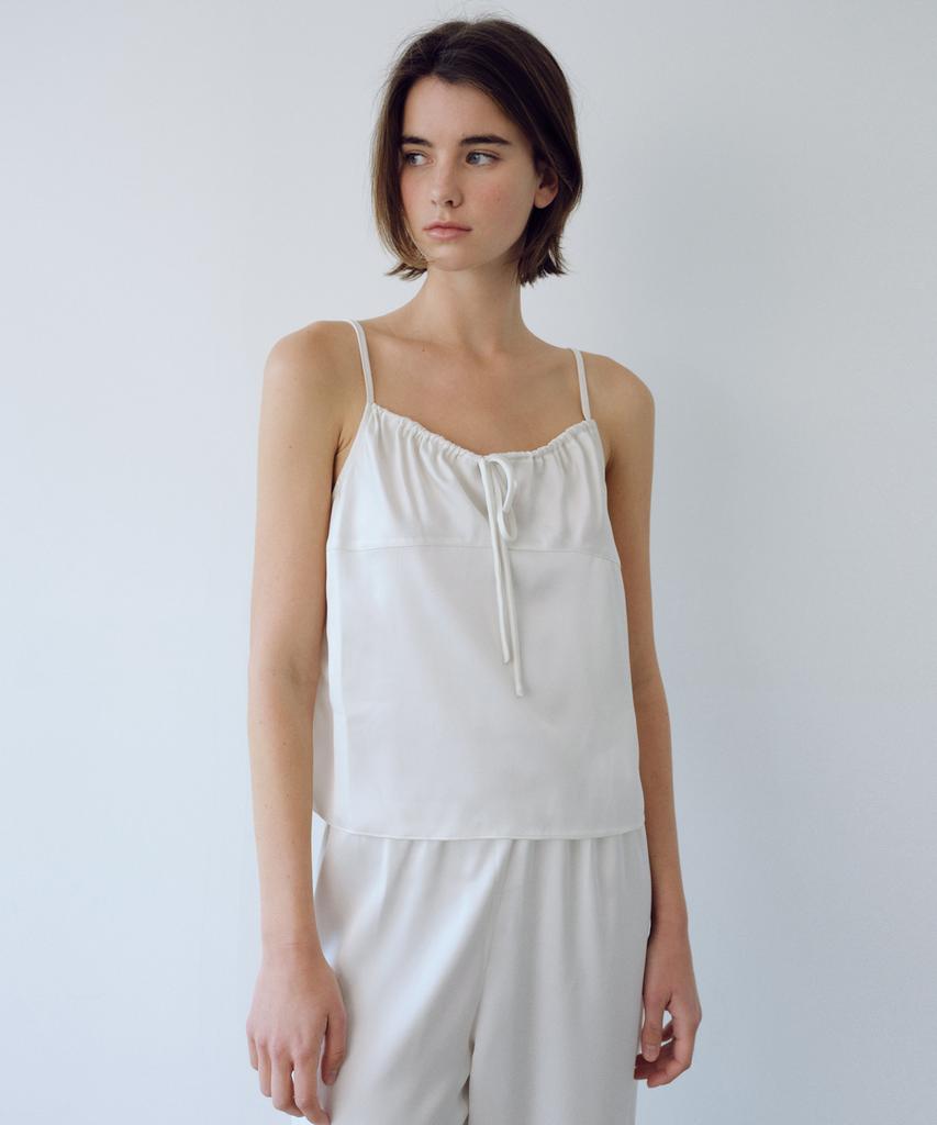 Yulago [Free Pouch] Satin Lounge Set
