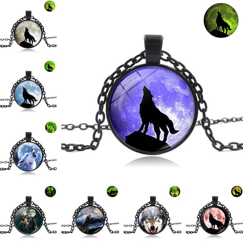 Glowing Howling Wolf Moon Gemstone Pendant Necklace Women's Fashion Versatile Black Sweater Chain