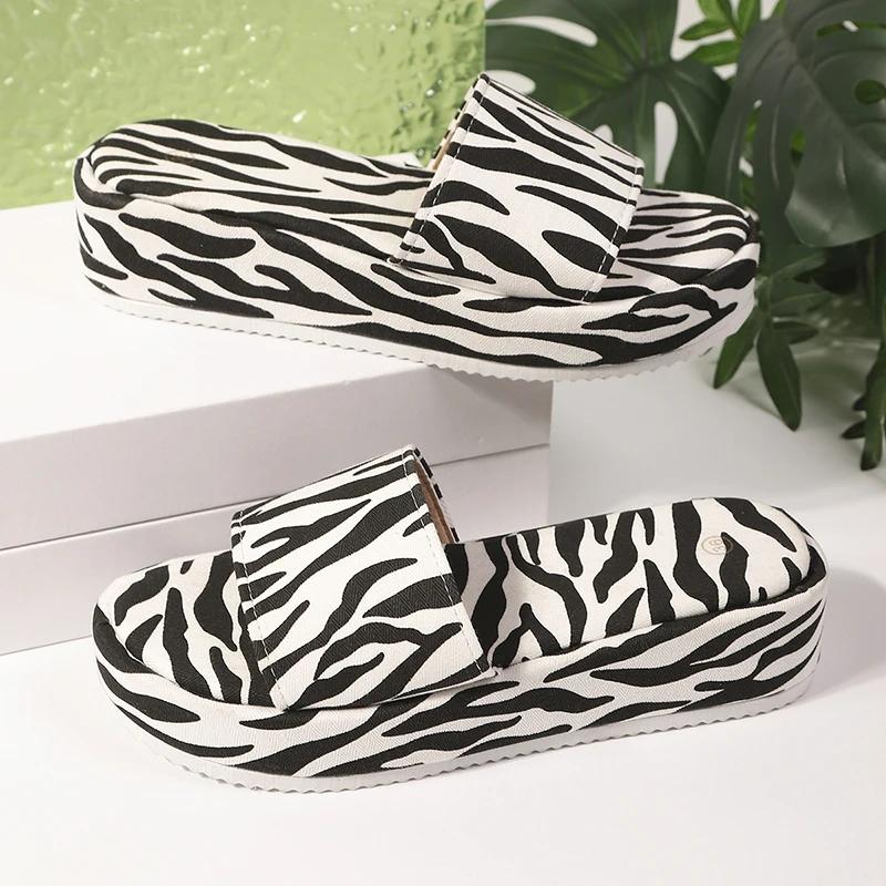 Fashion Fashion Zebra Print Platform Slippers Women 2025 Summer Comfort Thick Sole Beach Slides Woman Lightweight Non Slip Wedge Sandals