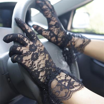 Women Vintage Sheer Short Lace Gloves Bride Wedding Gloves Derby Tea Party Wrist Length Floral Gloves For Dinner Fancy Costume Accessories Gloves