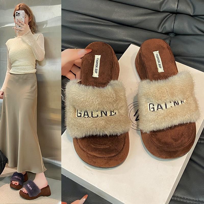 Internet Celebrities Thick-soled Heightening Fluffy Slippers Women's Shoes Wear 2025 New Autumn and Winter Fashion Muffin Plush Cotton Mop