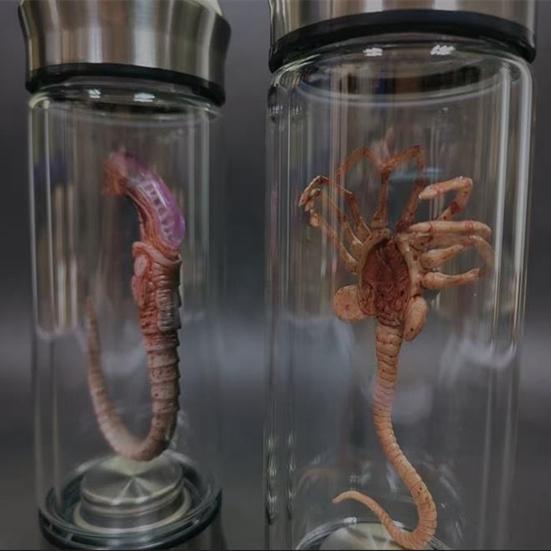 Alien Kreatur Glasbehälter LED Beleuchtet Alien Dekoration Gothic Gruselig Tischdekoration für Halloween Party Sci-Fi Fans Geschenk