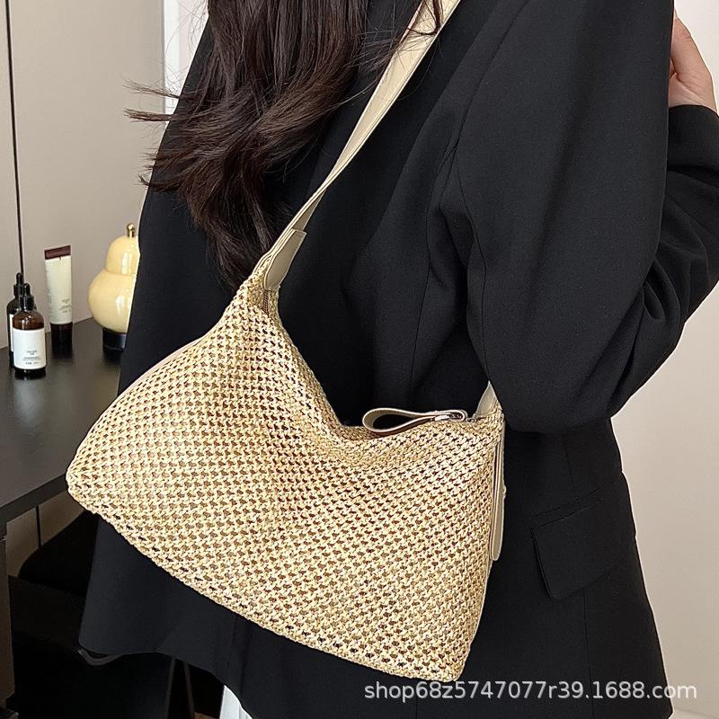 Straw bag women's large capacity 2025 new summer versatile crossbody knitted bag high-end seaside vacation beach bag