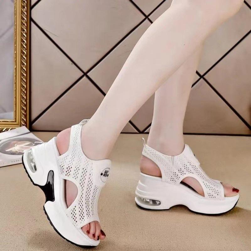 The New Style of Shoes Are Fashionable, Breathable, Comfortable and Casual Women's Wedge Heel Sandals