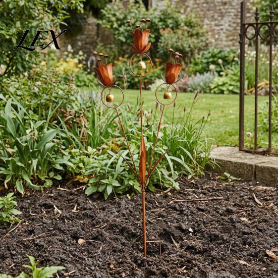 Wetterbeständige Metallkunst Flamme Kupfer Lilie Tulpe Gartenstecker mit Windspielglocken, Rustikales wetterfestes Außen-Windspiel Hofdekoration für Rasen