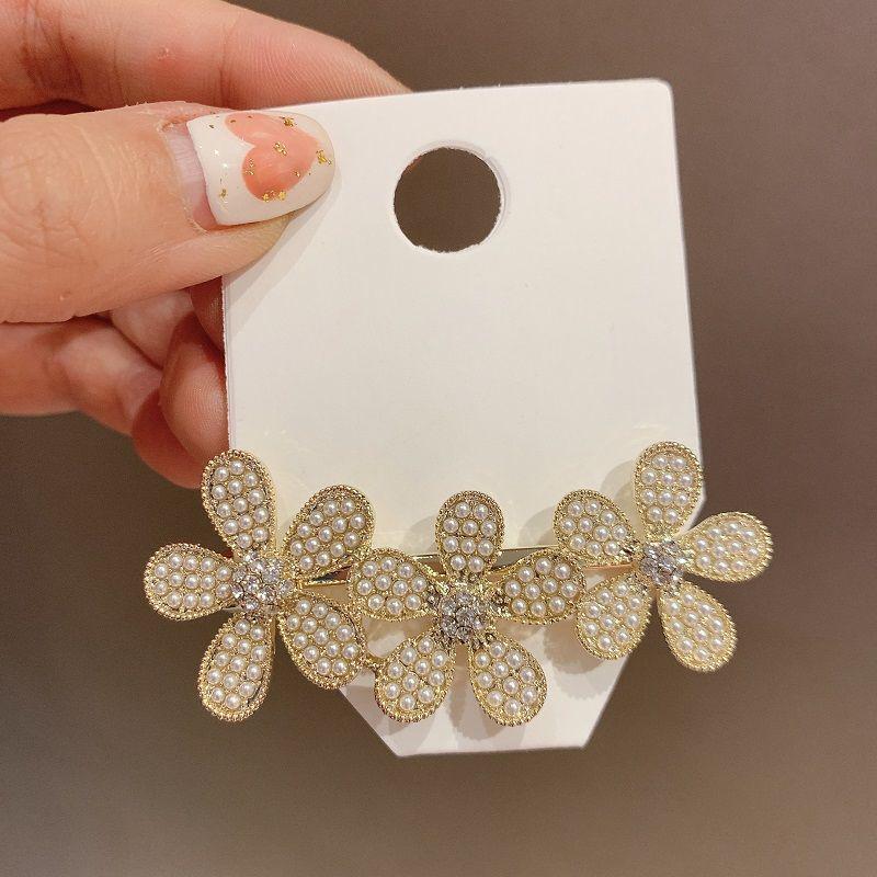 Korean Style Star Letter Mini Hair Clip - Luxury High-End Design with Sweet Cool Personality