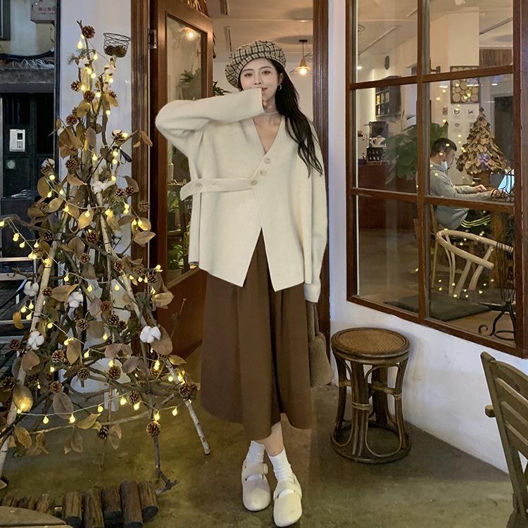 Women's 2023 Autumn V-neck Knit Cardigan - Stylish Lazy Style Sweater Coat Base Layer