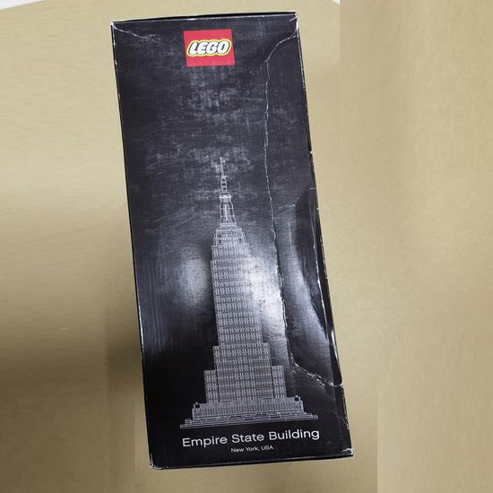LEGO Architecture Empire State Building 21046,Package Box Damaged