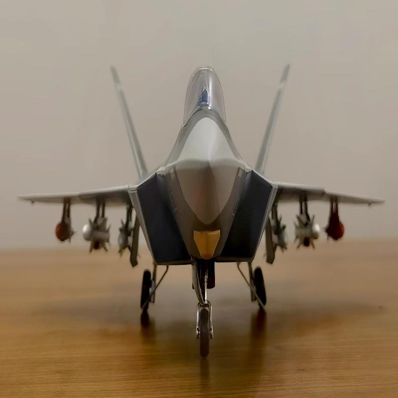 J-35 Carrier Fighter Jet Model 1:130 Scale