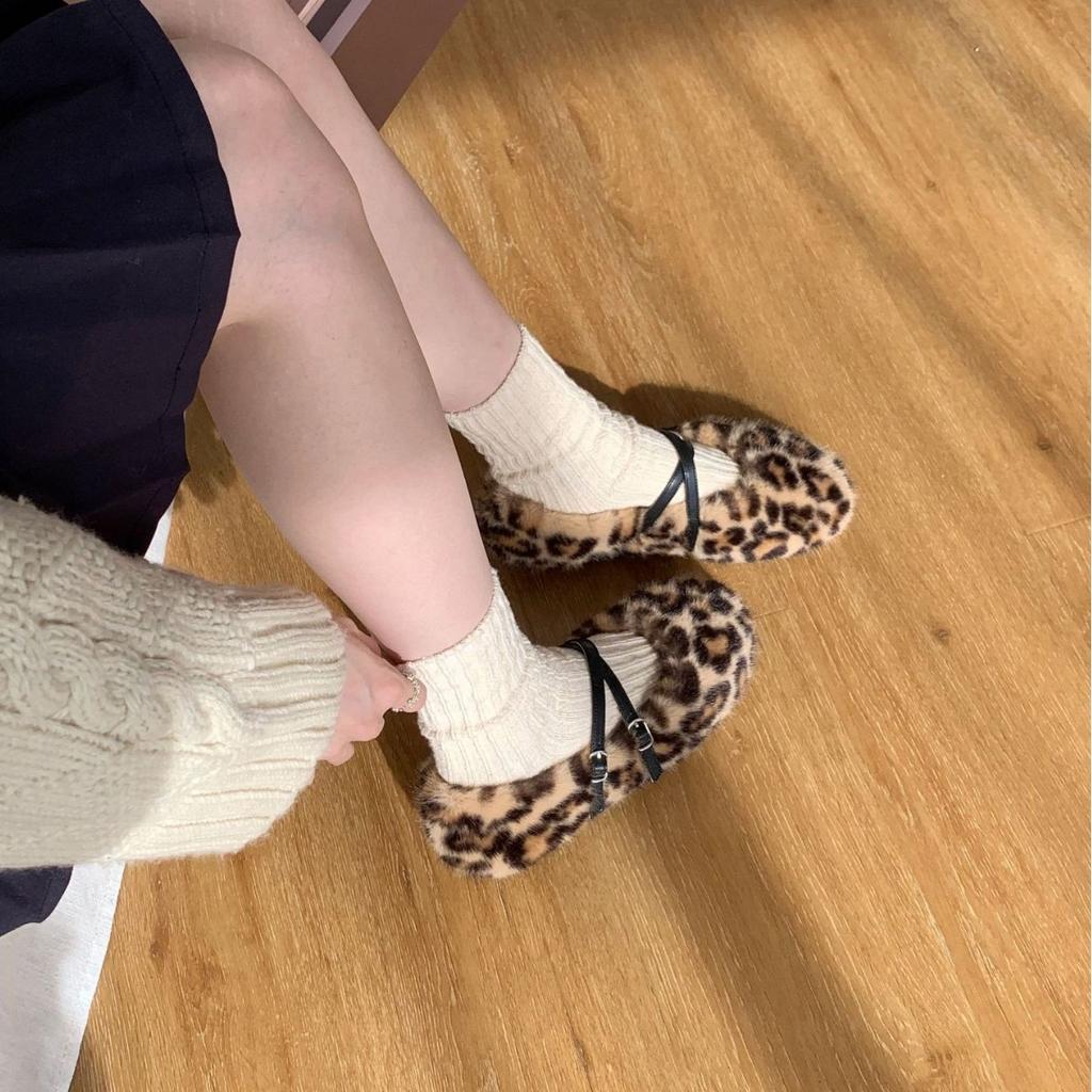 2025 autumn and winter new round head with leopard print fluff thick sole warm outer wear Doudou pregnant women's single shoes