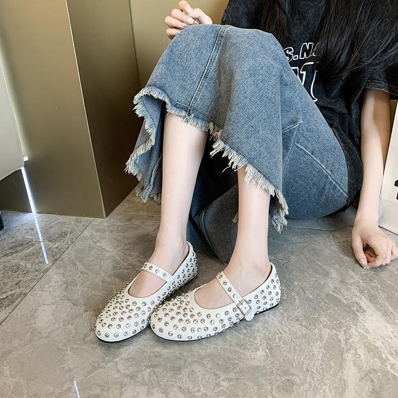 Fashion Autumn New Flat Shoes Women's Fashion Round Head Shallow Mouth Rhinestones Rivet Soft Soles Non-slip Low Top Shoes