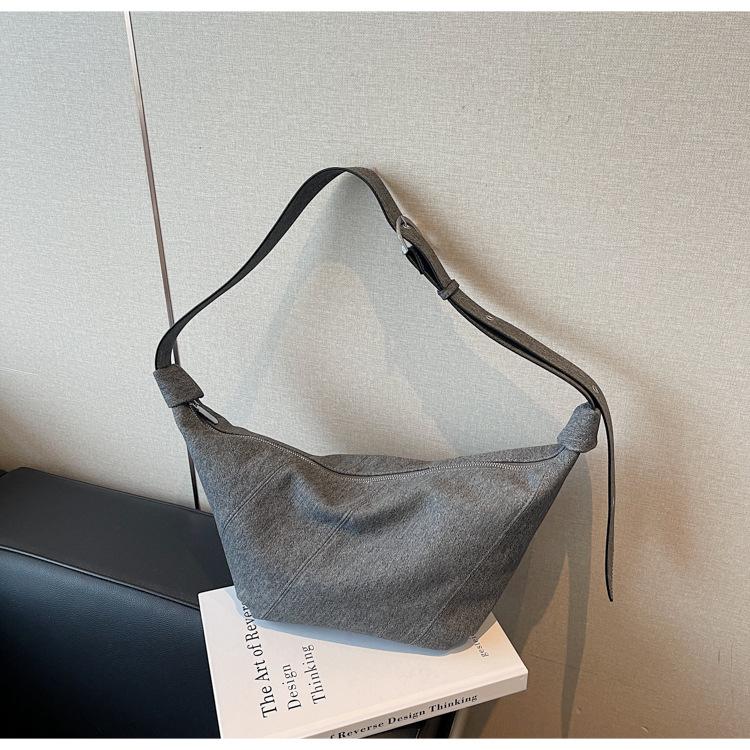 Lazy Wind Big Bag Women 2025 New Fashion Large Capacity Versatile Dumpling Bag Casual Mori Simple Messenger Bag