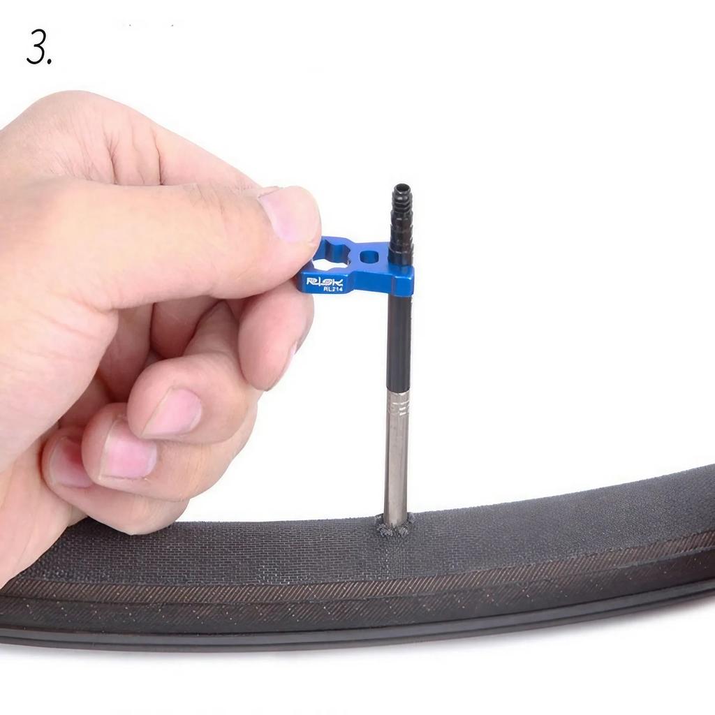 4 w 1 przenośne narzędzia do naprawy zaworów rowerowych klucz do rdzeni zaworów rower szosowy MTB narzędzie do demontażu i montażu części do demontażu niebieski