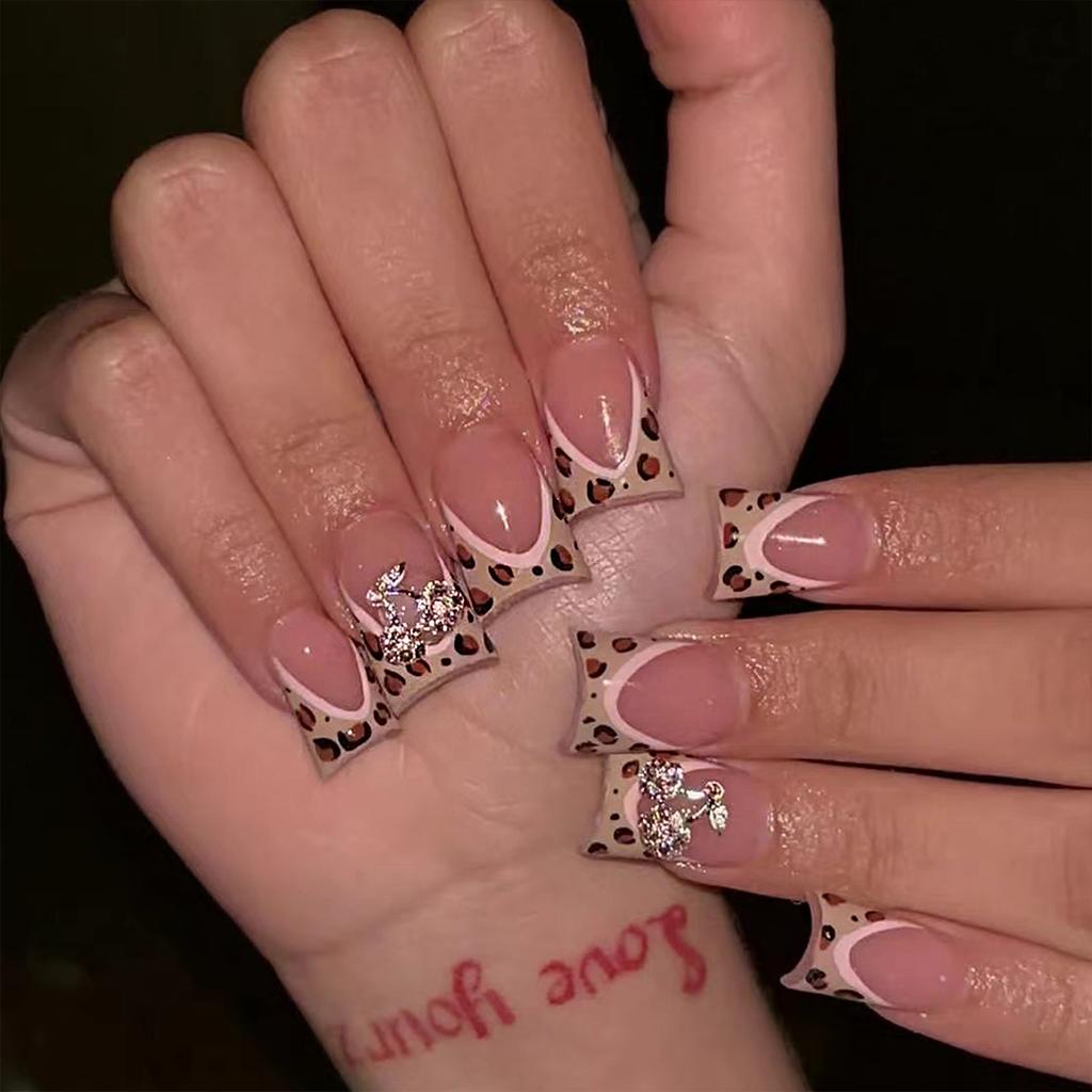 24PCS White French Fake Nails for Women Simple Short Square False Nails Sweet Cool 3D Star with Rhinestone Press on Nails Patch