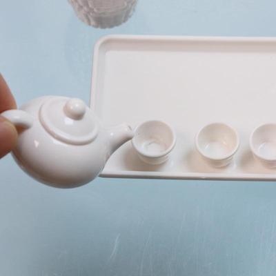 1 Conjunto de Acessórios para Cena de Casa de Bonecas Kit de Chá de Simulação Modelo Bule de Chá Xícara Decoração de Mesa de Chá Ornamento de Quarto Colecionável