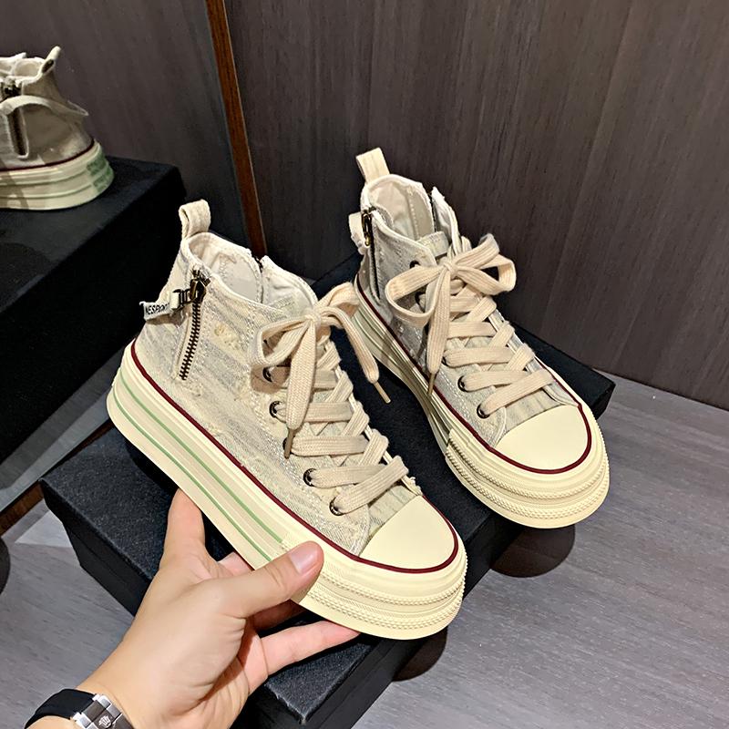 

Мода 2024 года. Новые женские джинсовые парусиновые туфли. Высокие женские парусиновые кроссовки на толстой подошве. Шнурки для школьниц. 38