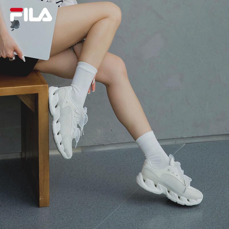 FILA VETTA Women's V-Head Chunky Sneakers