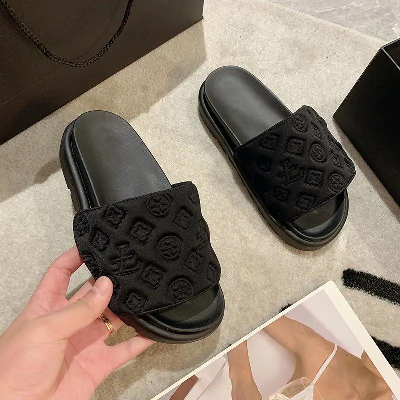 Summer Beach Shoes Thick Platform Slippers Women Korean Style Slippers for Home Flip Flops Ladies Fashion Sldies