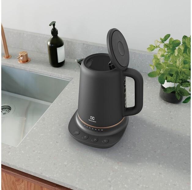 Чайник AEG E7K1-6BP Explore 7 (910 003 582)