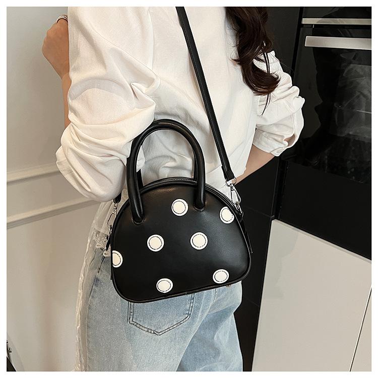 

Niche design bag women s 2025 new summer versatile shoulder oblique span bag sequined high-end polka dot small square bag