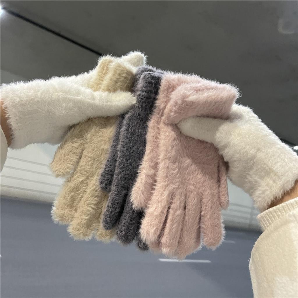 Cycling Imitation Rabbit Fur Plush Gloves for Women, New Autumn and Winter with Plush Insulation, Cute and Divided Finger Cold Resistant Gloves