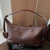 High-value Retro Woven Bag Women's 2025 New Fashion Commuter Messenger Bag Large-capacity Shoulder Armpit Bag