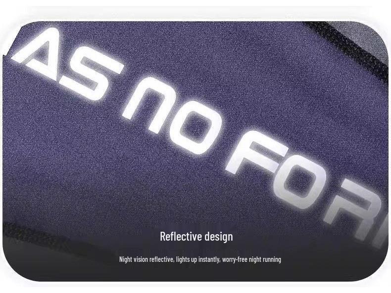 Men's Seamless Fitness Compression Top: Long Sleeve, Quick Dry, Elastic for Muscle Definition.