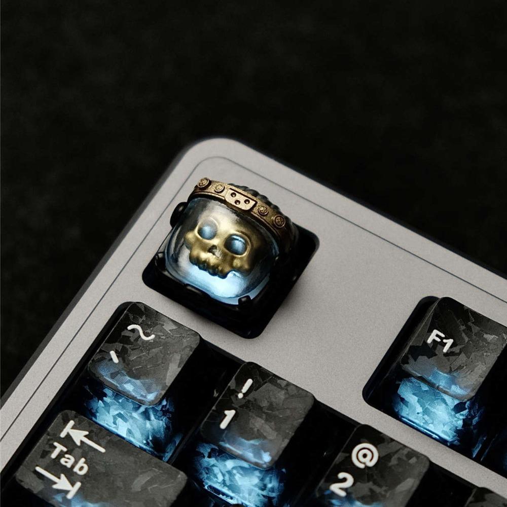 Astronaut Artisan Keycap Resin Custom Transparent Anime Personalized Keyboard Cap Gaming KeyCap for Keyboard Accessories Gifts