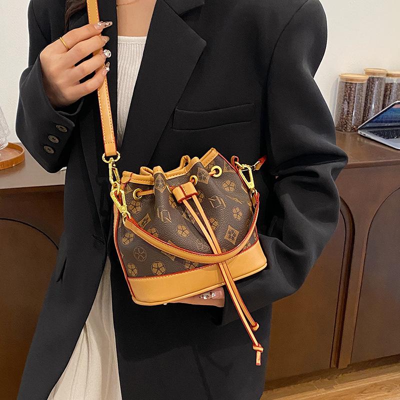 Legendary Kangaroo New Trendy Lucky Bag Bucket Bag Boston Bag Fashion Versatile Shoulder Bag Oblique Span Bag Women