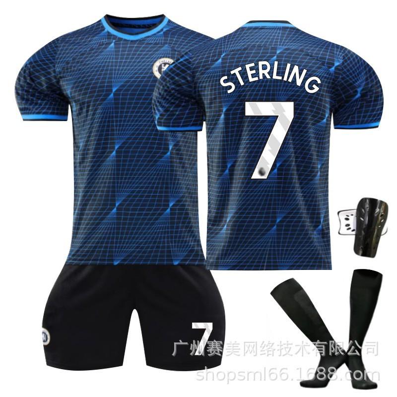 Sezóna 23-24 Chelsea venkovní 8 Enzo 6 Silva 10 Mudrik 7 Stirling Fotbalový dres