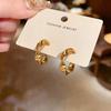 Niche Minimalist High-End C-Shape Earrings: Elegant and Versatile Jewelry for Women
