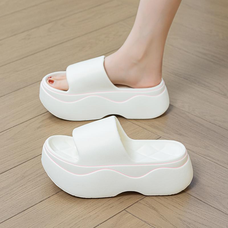 2025 Fashionable and casual women's fashion slippers, thick-soled height-increasing summer sandals, outdoor women's shoes