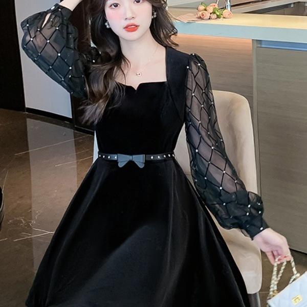 Autumn Black Velvet French Square Neck Dress: Waist-Cinching, Slimming A-line Hepburn Style with Long Sleeves