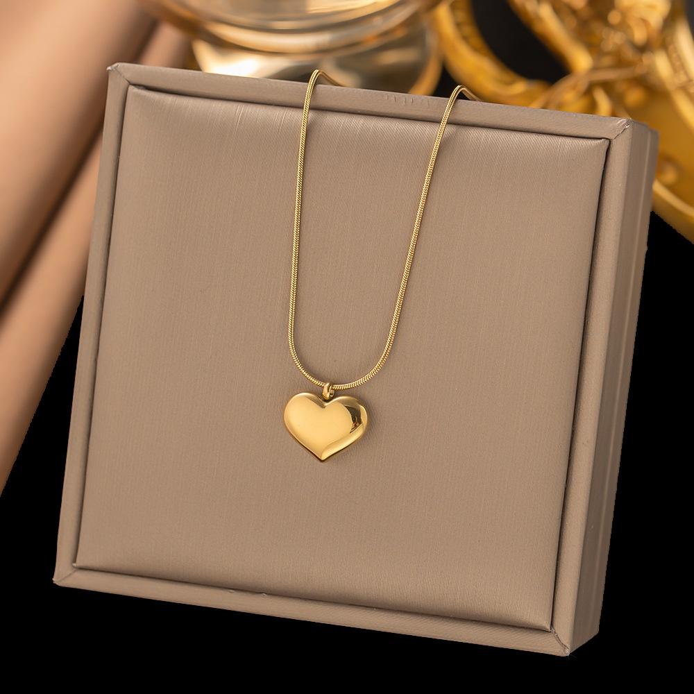 Stainless Steel Love Heart Pendant Necklace For Women Fashion Ladies Gold Color Clavicle Chain High Quality Jewelry Gifts New In