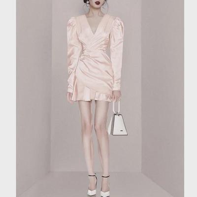 Schickes Herbst 2021 Kleid im reifen Stil