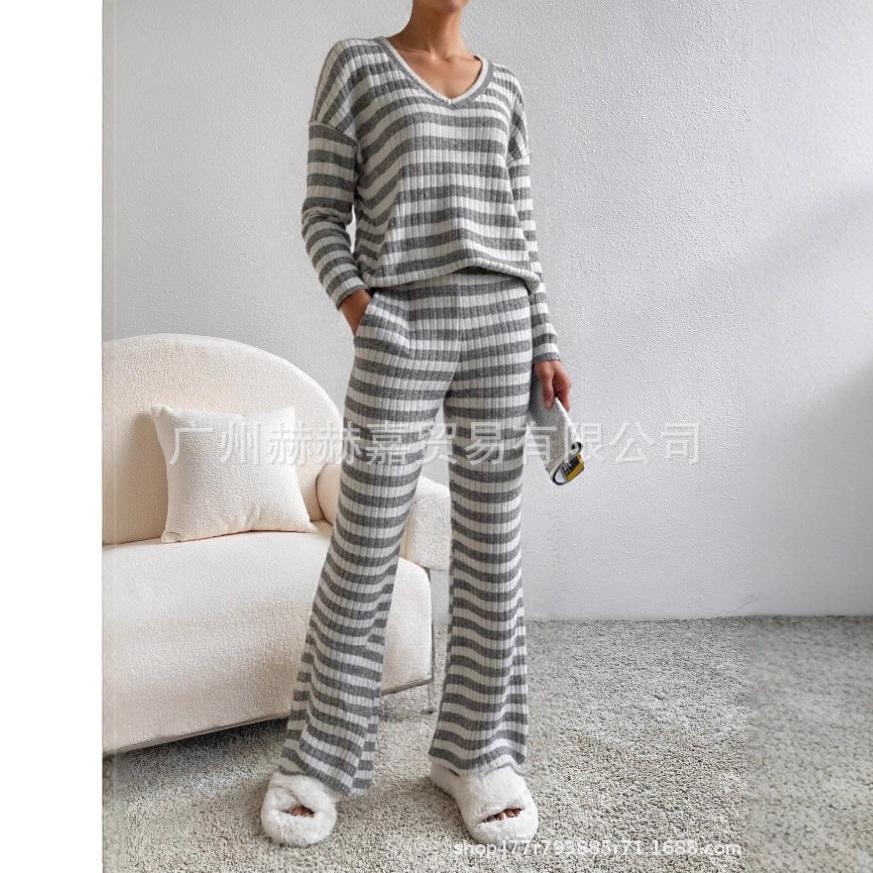 Cross-border Two-piece Set Women's 2025 Autumn New Fashion Casual Straight-leg Pants Temperament Loose V-neck Pit Strip Knitted Cover