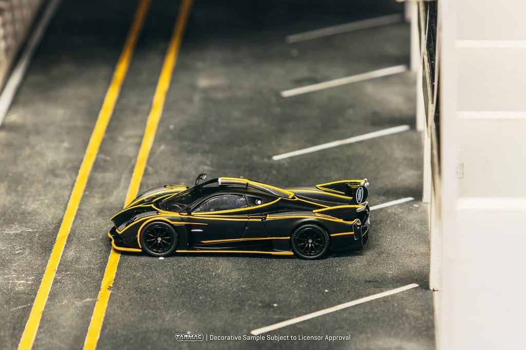 TARMACWORKS Pagani Huayra R Matt Completed Product 1/64 Black/Silver T64G-TL035-MBS