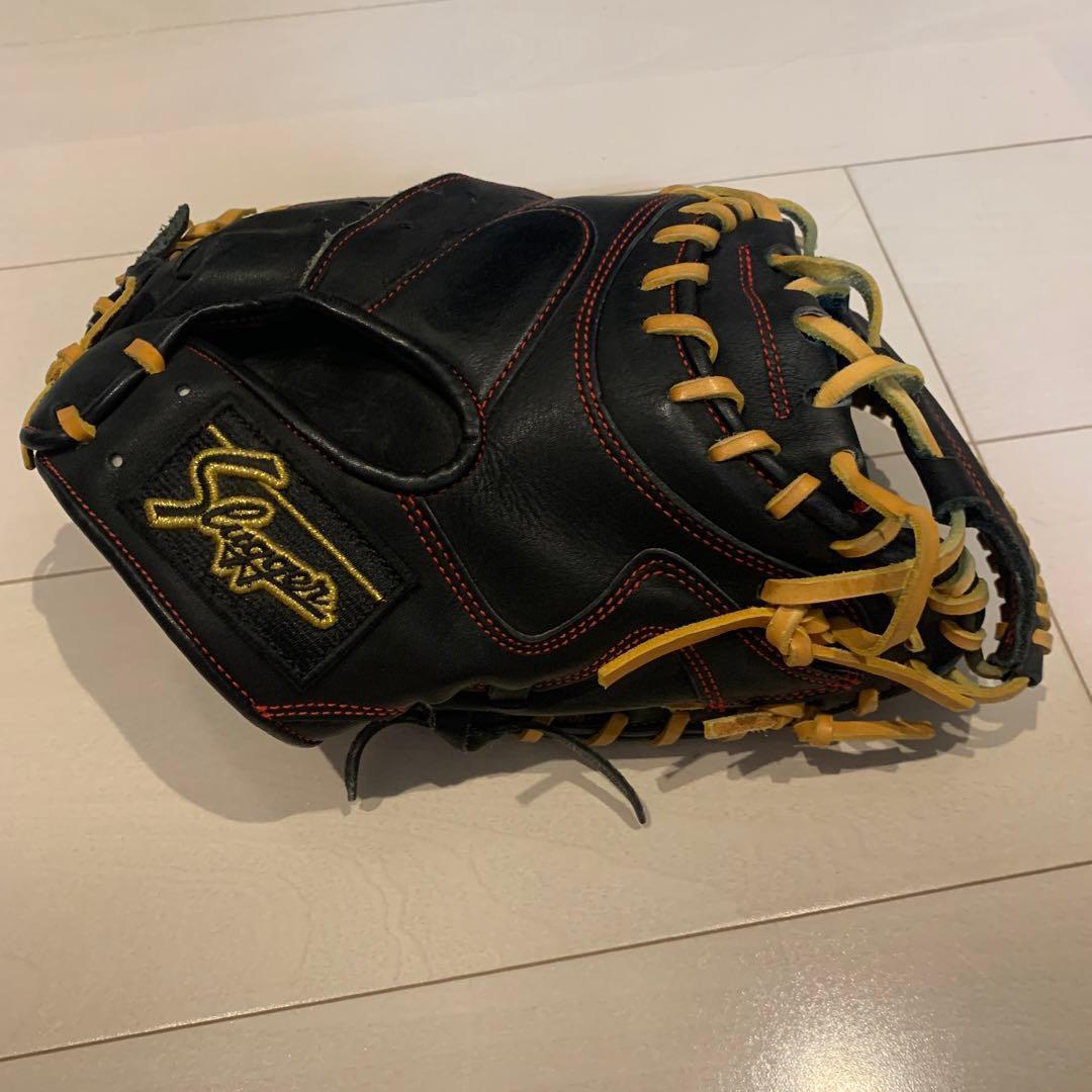 Used Slugger Soft Catcher s Mitt Black