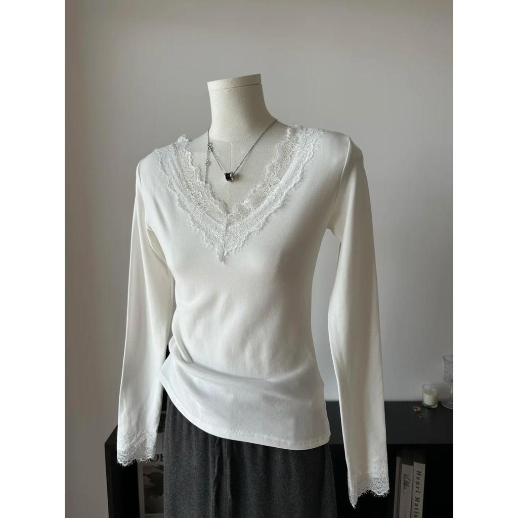 Chic European Lace Patchwork V-Neck Long Sleeve Top for Women - Autumn/Winter Basic & Sexy Style