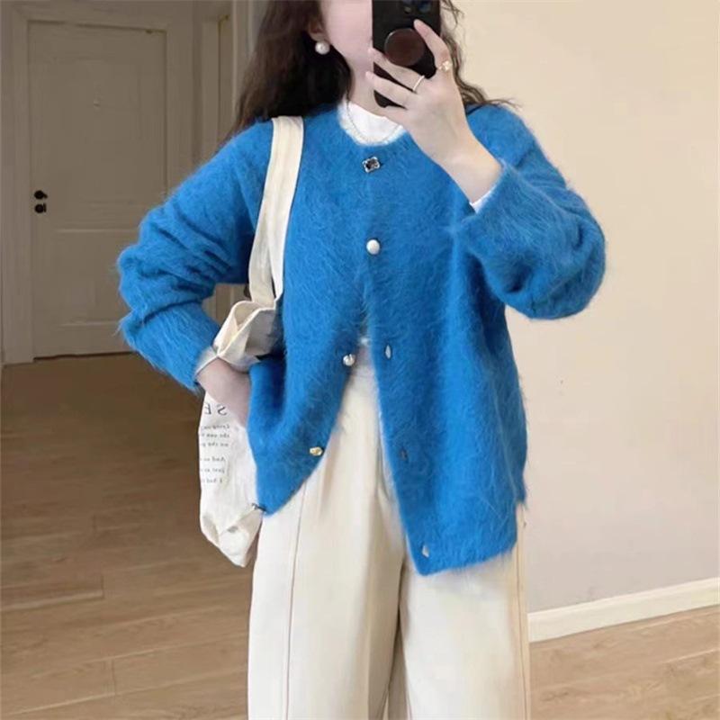 Soft and Glutinous Knitted Cardigan for Autumn and Winter, Round-neck, Laid-back Style Sweater Coat for Women
